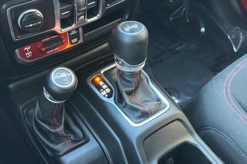 Used 2021 Jeep Wrangler Unlimited Rubicon AWD/4WD image 25