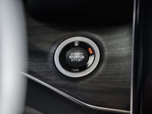 New 2025 Jeep Grand Cherokee Overland w/ Adv Protech Group III image 30