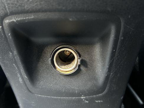 Used 2018 Toyota RAV4 XLE AWD/4WD image 20