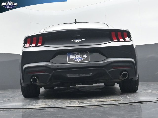 Used 2024 Ford Mustang Coupe RWD image 22