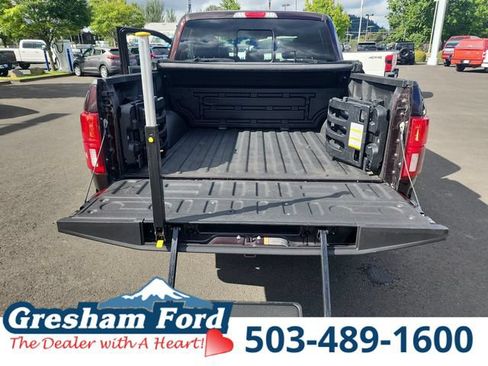 Used 2018 Ford F150 Lariat w/ Equipment Group 502A Luxury AWD/4WD image 30