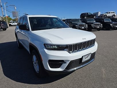 New 2025 Jeep Grand Cherokee Laredo