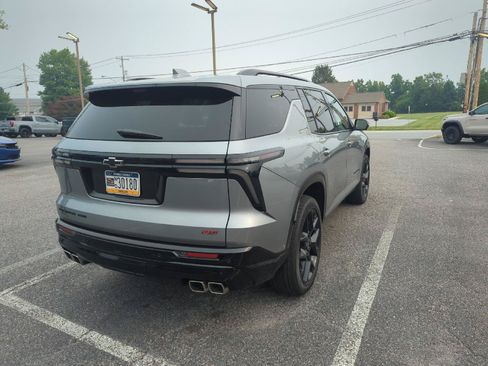 Used 2025 Chevrolet Traverse RS AWD/4WD image 7