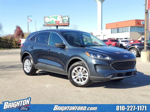 Used 2022 Ford Escape SE w/ Cold Weather Package image 1