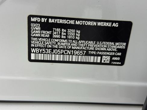 Used 2023 BMW i7 xDrive60 w/ Executive Package 2 image 61