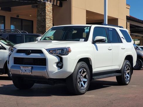 Certified 2024 Toyota 4Runner TRD Off-Road Premium AWD/4WD image 10