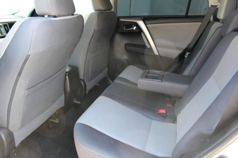 Used 2015 Toyota RAV4 XLE AWD/4WD image 11