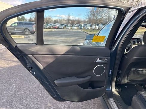 Used 2009 Pontiac G8 image 11