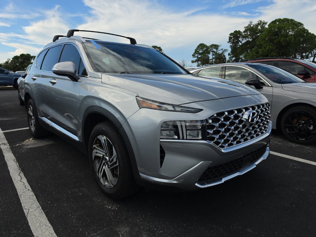 Used 2022 Hyundai Santa Fe SEL w/ Convenience + Premium Package FWD image 3