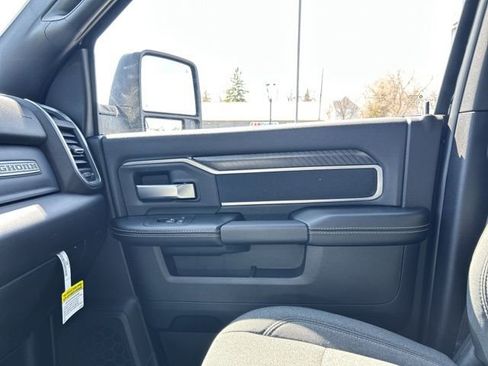 New 2026 RAM 2500 Big Horn AWD/4WD image 39