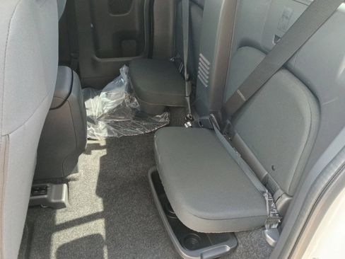 Used 2026 Nissan Frontier S AWD/4WD image 13