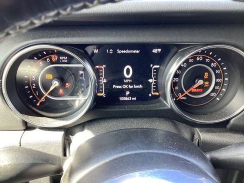 Used 2021 Jeep Gladiator Overland w/ Popular Equipment Package image 11