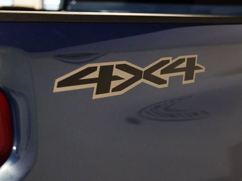 Used 2026 Chevrolet Silverado 2500 Custom w/ Custom Value Package image 17