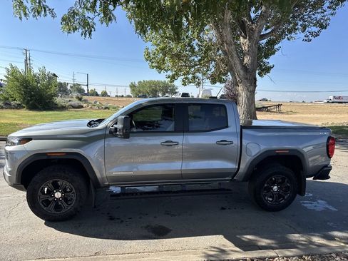 Used 2023 GMC Canyon Elevation w/ Elevation Premium Package AWD/4WD image 4