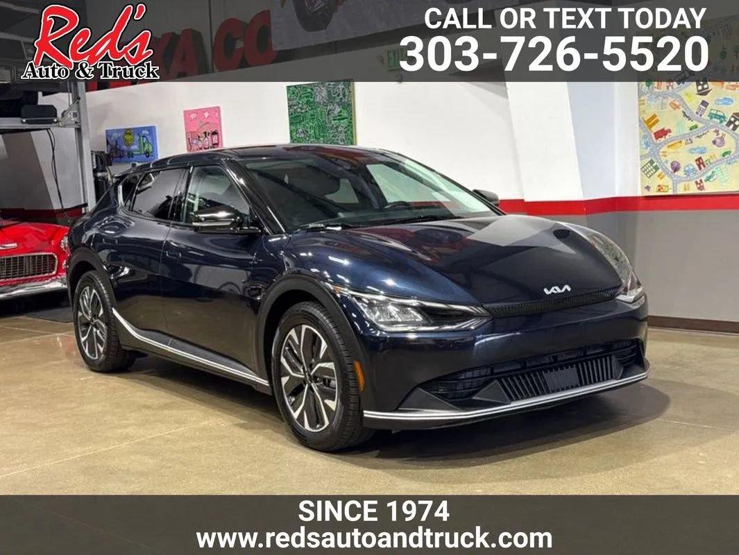 Used 2024 Kia EV6 Light AWD/4WD image 1