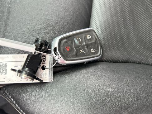 Used 2019 Cadillac XT5 Luxury FWD image 21