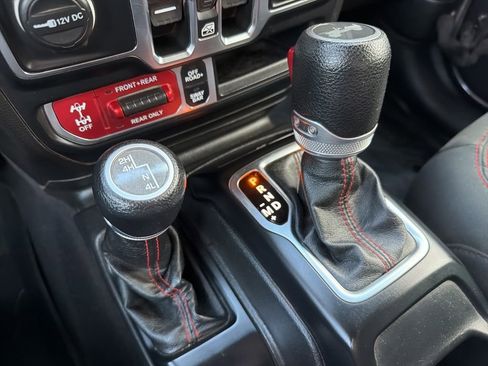 Used 2021 Jeep Wrangler Unlimited Rubicon image 18