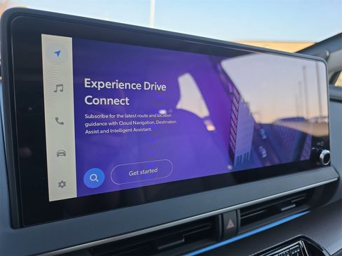 Used 2024 Toyota Prius LE image 22