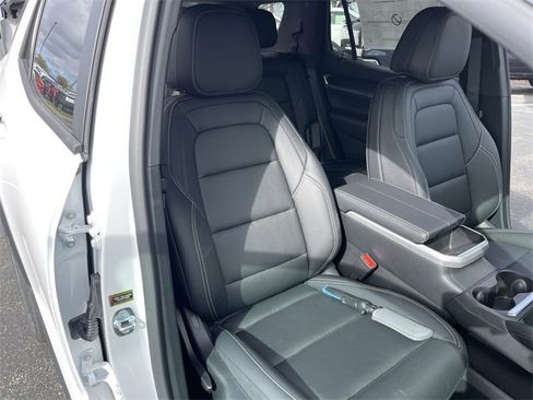 New 2026 GMC Terrain Elevation w/ Elevation Premium Package image 24