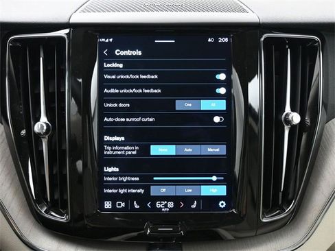 Used 2023 Volvo XC60 B5 Plus w/ Protection Package image 17