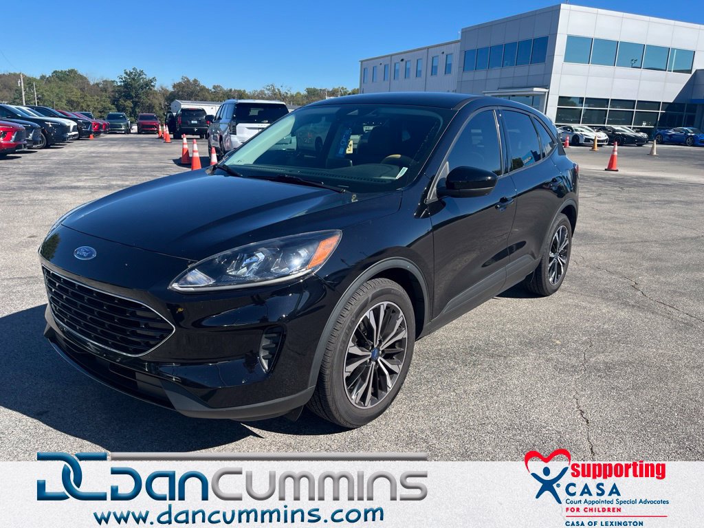 Used 2022 Ford Escape SE w/ SE Sport Appearance Package FWD image 1