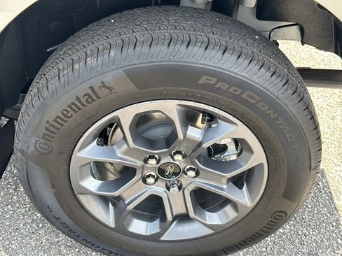 New 2025 Ford Maverick XLT w/ XLT Luxury Package image 9