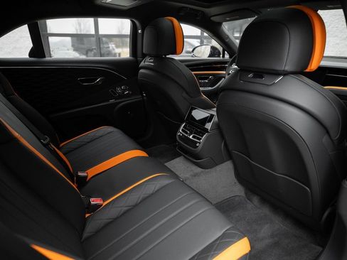 Used 2024 Bentley Flying Spur W12 image 42