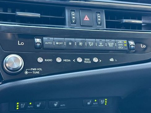 Used 2025 Lexus ES 350 w/ Premium Package FWD image 23