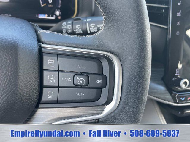 Used 2024 Jeep Wagoneer Series II w/ Flexible Seating Group AWD/4WD image 29