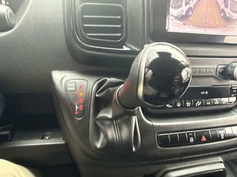 Used 2025 RAM ProMaster 2500 w/ Convenience Group FWD image 28