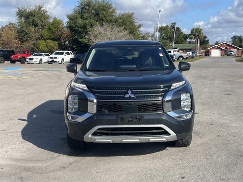 Used 2024 Mitsubishi Outlander FWD image 8