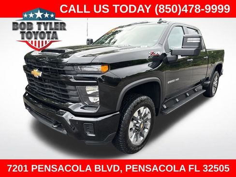 Used 2025 Chevrolet Silverado 2500 Custom w/ Custom Convenience Package AWD/4WD image 1
