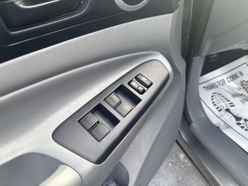 Used 2015 Toyota Tacoma PreRunner image 24