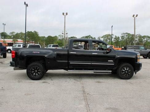 Used 2015 Chevrolet Silverado 3500 High Country w/ Duramax Plus Package image 12