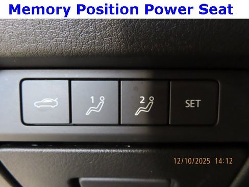 Used 2025 MAZDA MAZDA3 s image 21