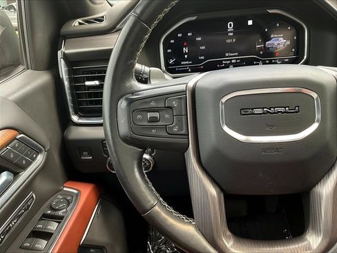 Used 2022 GMC Sierra 1500 Denali Ultimate AWD/4WD image 13