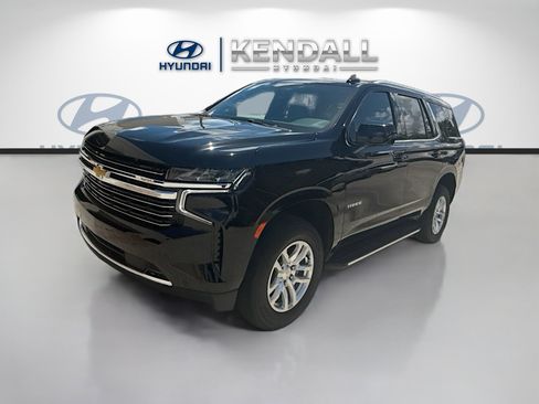 Used 2022 Chevrolet Tahoe LT w/ Luxury Package RWD image 3