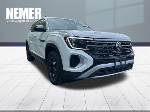 New 2026 Volkswagen Atlas Peak Edition AWD/4WD image 6