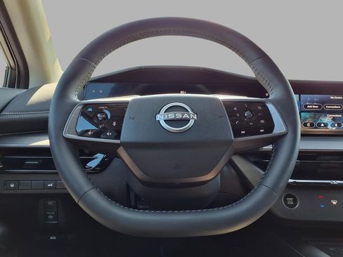 Used 2025 Nissan Murano SV AWD/4WD image 15