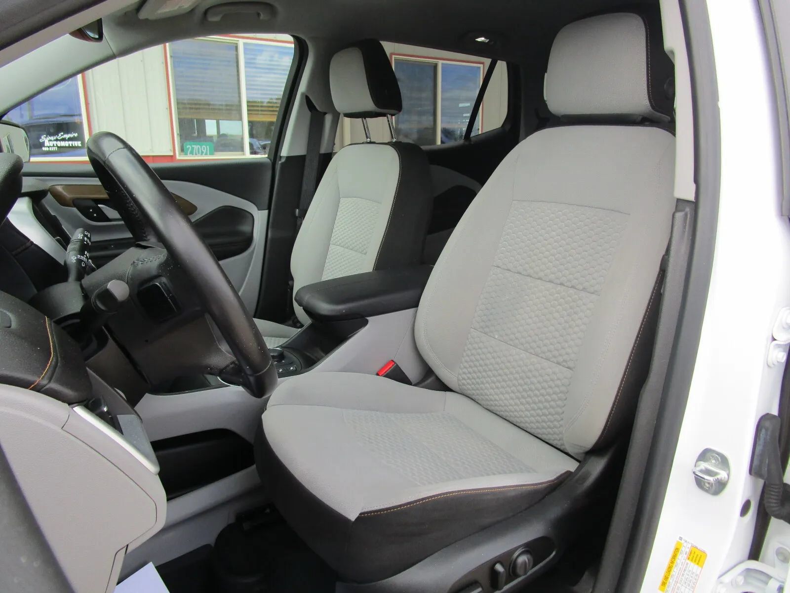 Used 2021 GMC Terrain SLE w/ Driver Convenience Package AWD/4WD image 10