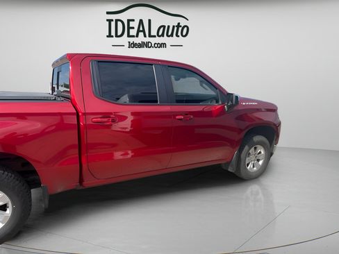 Used 2021 Chevrolet Silverado 1500 LT w/ Convenience Package II AWD/4WD image 3