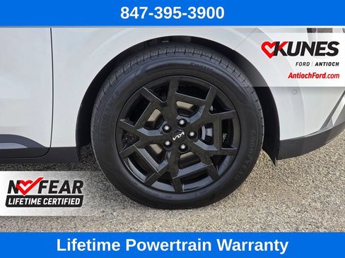 Used 2025 Kia Carnival SX Prestige FWD image 9