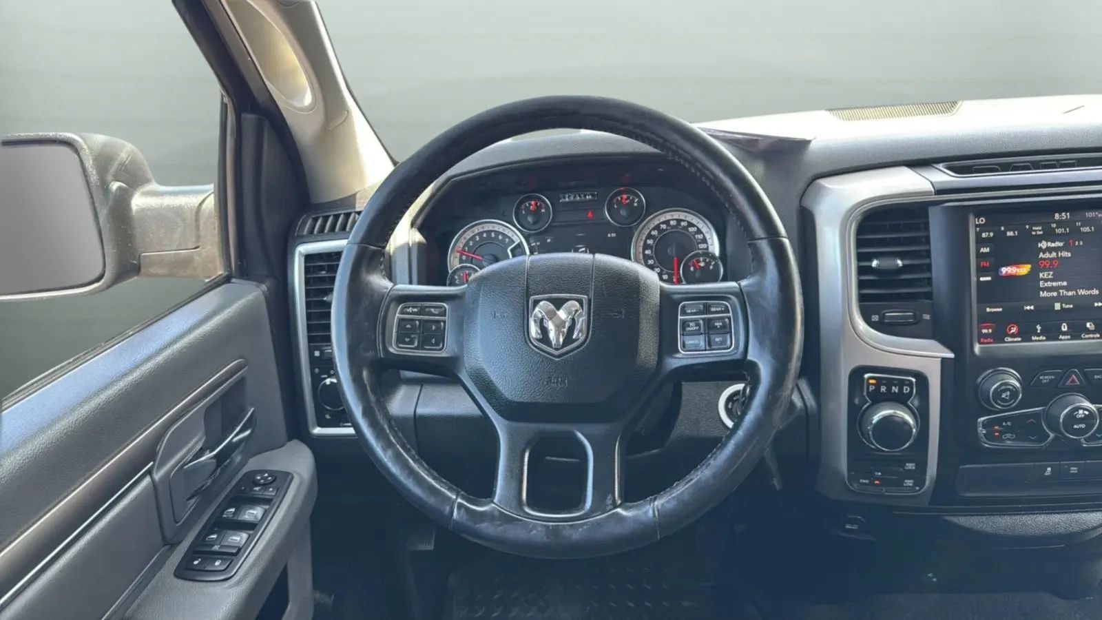 Used 2019 RAM 1500 Classic SLT w/ Luxury Group AWD/4WD image 31