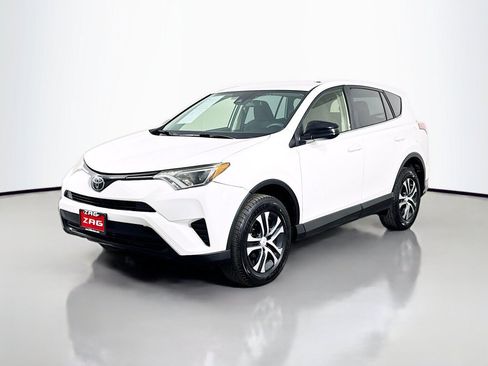 Used 2018 Toyota RAV4 LE AWD/4WD image 1