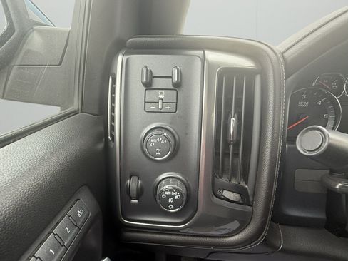 Used 2018 Chevrolet Silverado 1500 LTZ w/ LTZ Plus Package AWD/4WD image 21