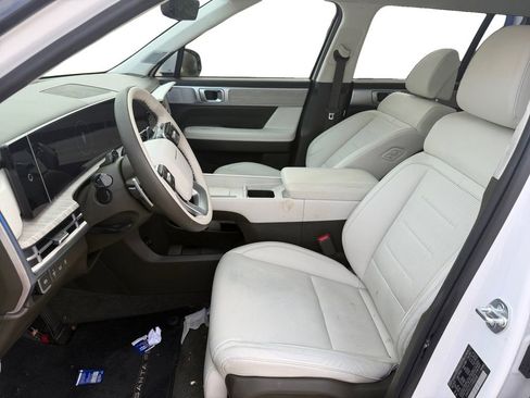 Used 2025 Hyundai Santa Fe Calligraphy AWD/4WD image 9