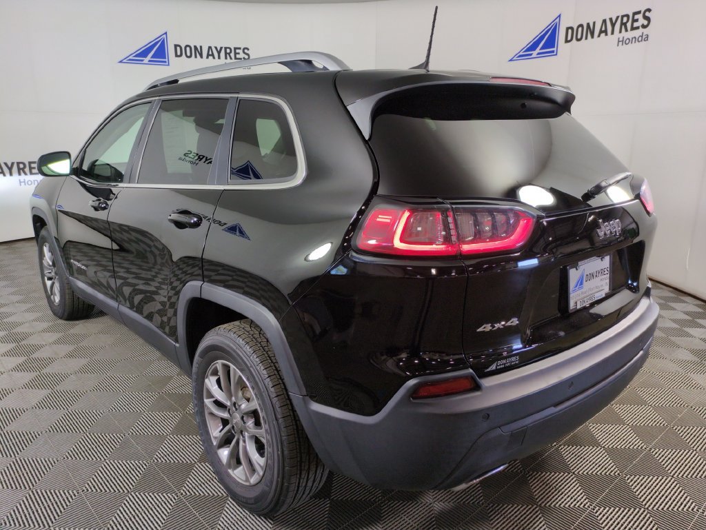 Used 2020 Jeep Cherokee Latitude Lux w/ Comfort/Convenience Group AWD/4WD image 3