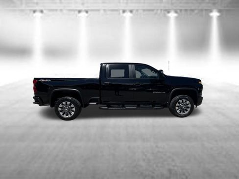 Used 2023 Chevrolet Silverado 2500 Custom w/ Custom Value Package AWD/4WD image 3