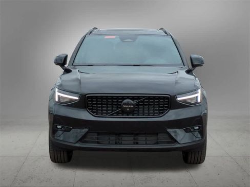 New 2026 Volvo XC40 B5 Ultra w/ Protection Package Premier image 9