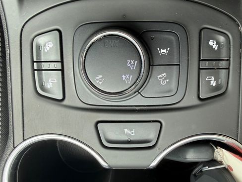 Used 2022 GMC Terrain SLT w/ Tech Package AWD/4WD image 9